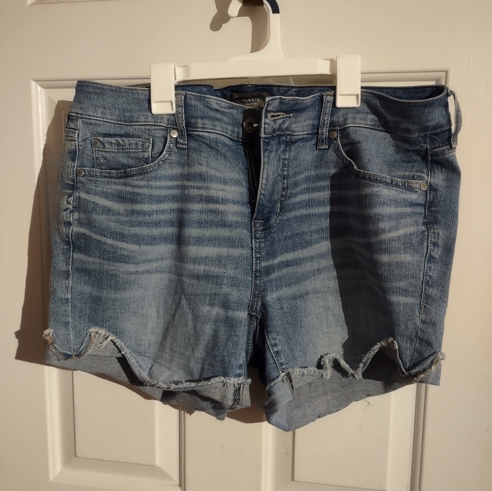 Torrid medium wash size 14 shorts